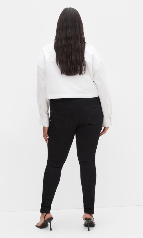 Plus Size Asha Fit Skinny Short Jean - black