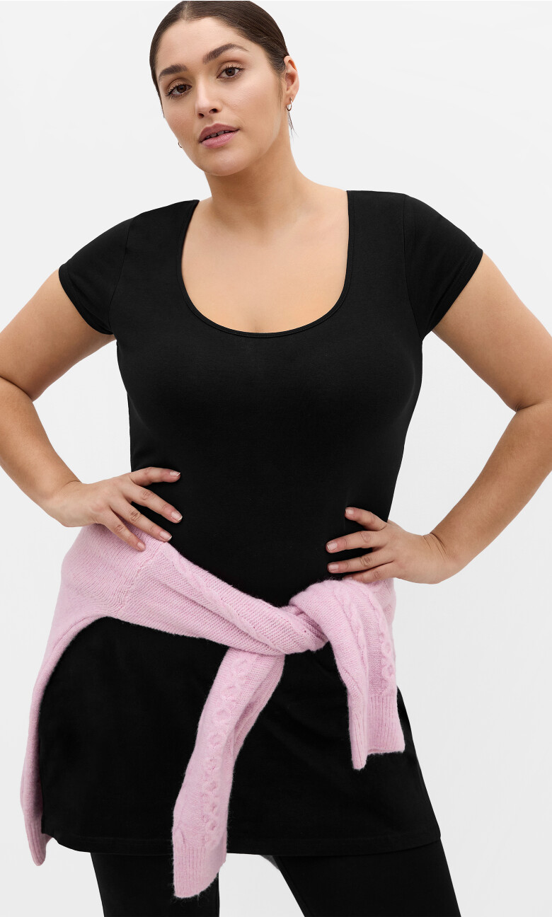 Plus Size Super Longline Top - black