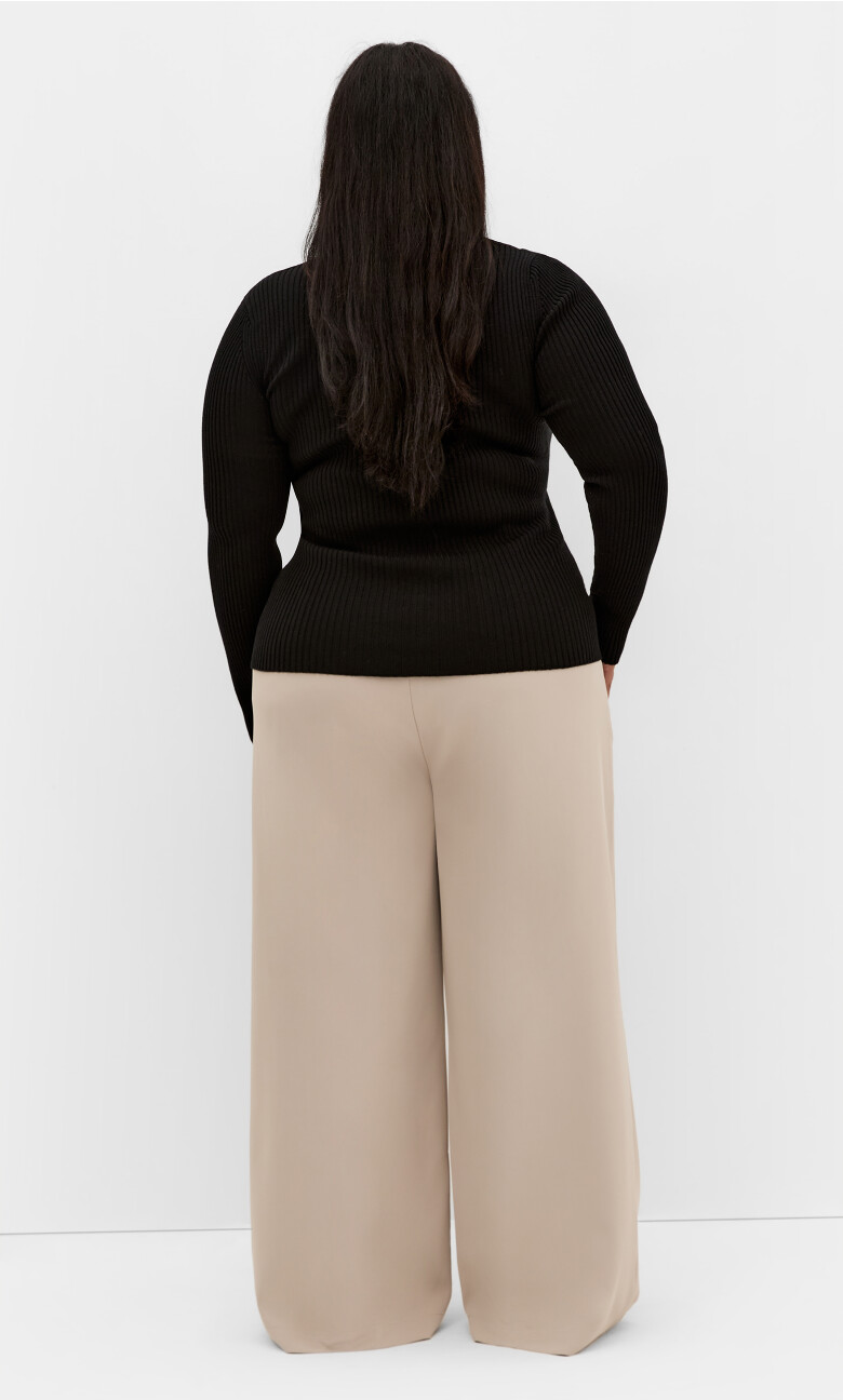 Remi Cut Out Jumper - black