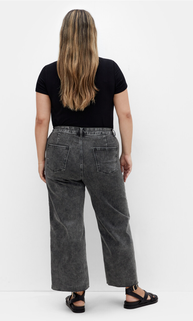 Harley Fit Avery Fray Wide Leg Jean - black wash