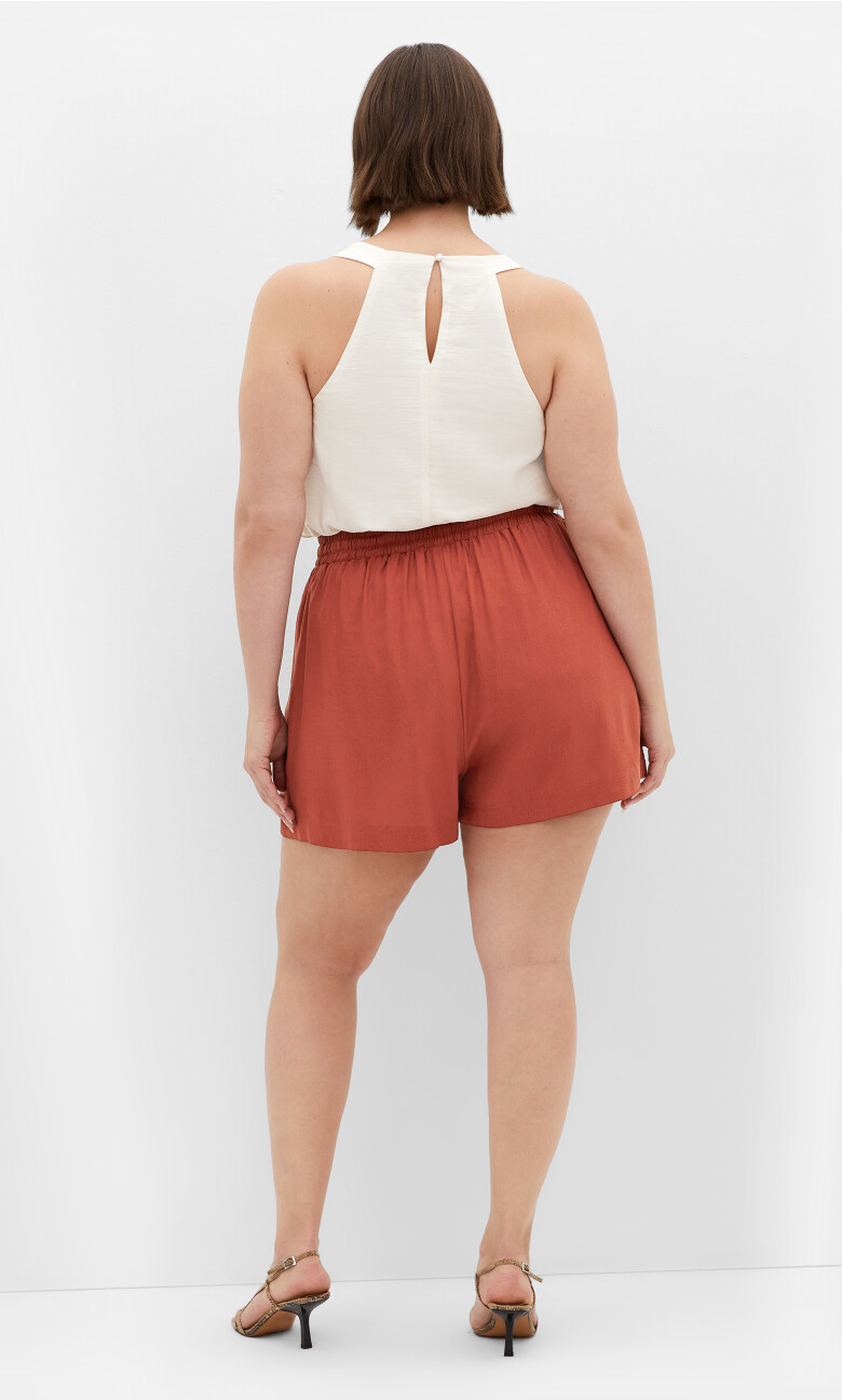 Lyana Short - clay