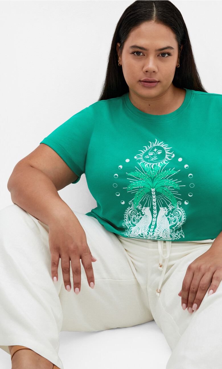 On Vacation Tee - black