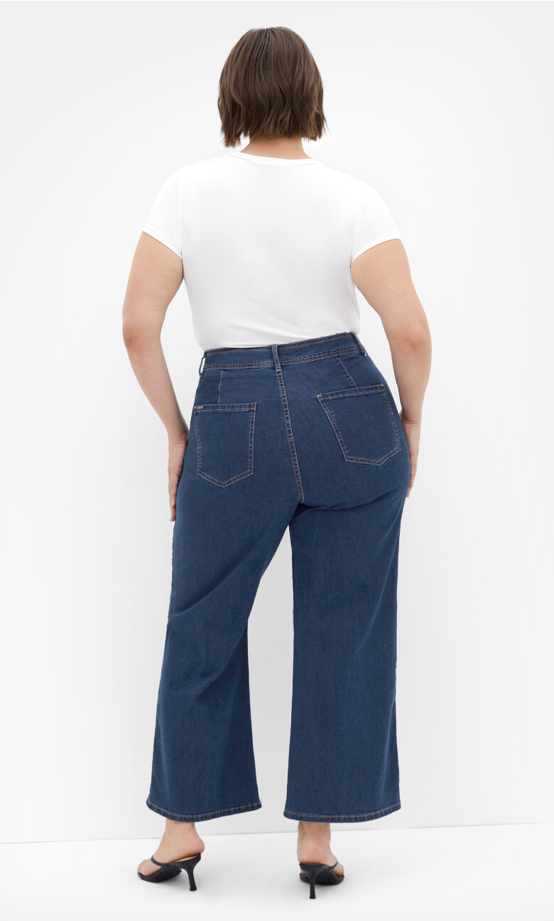 Harley Fit Corinne Wide Leg Jean - mid wash