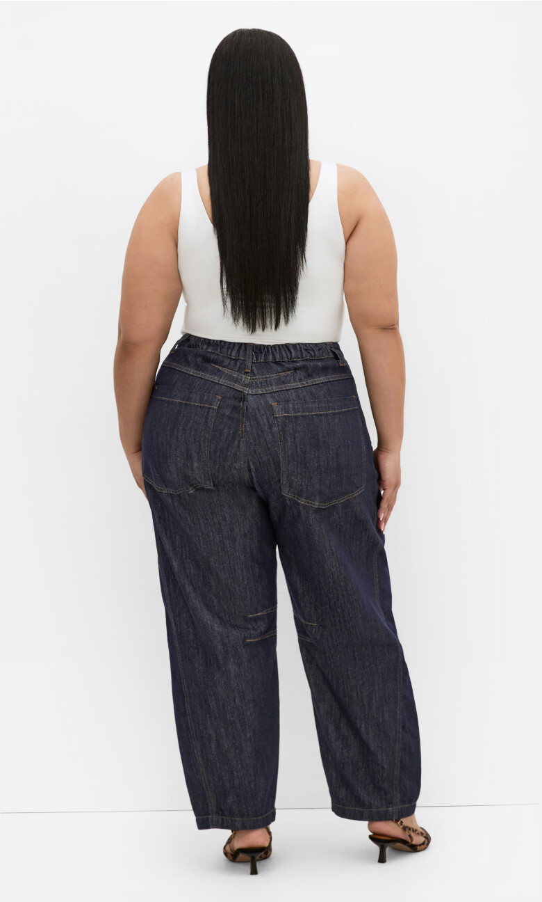 Harley Fit Monica Barrel Crop Jean - dark wash