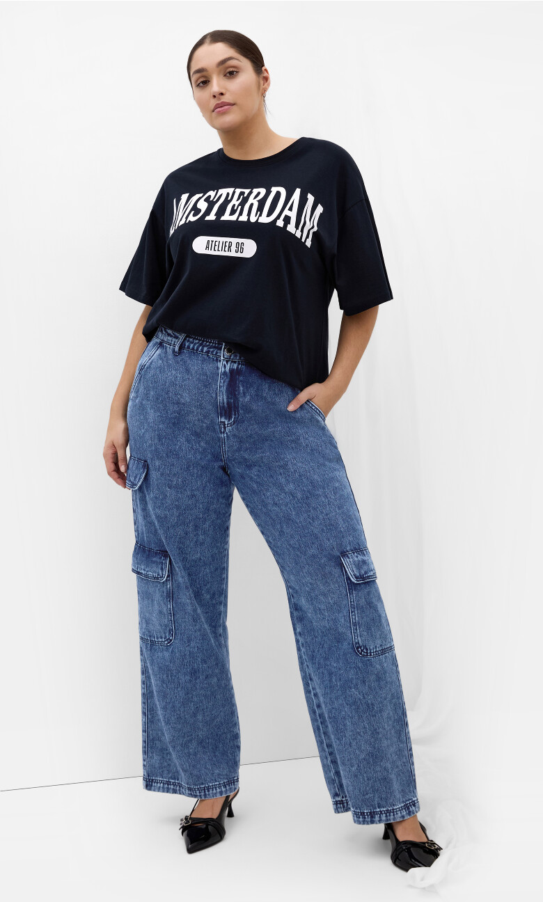 Plus Size JEAN H CARGO DETAIL - Mid Denim