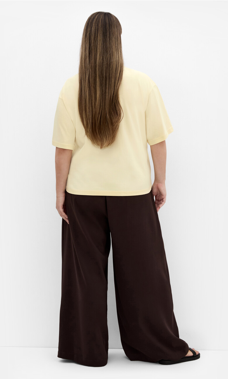 Relaxed Crew Neck Tee - lemon