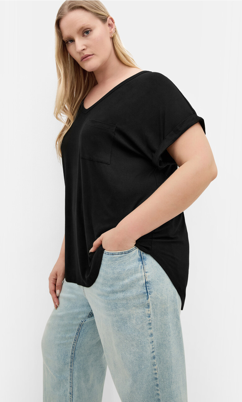 Kiran Hi-Lo Tee - black