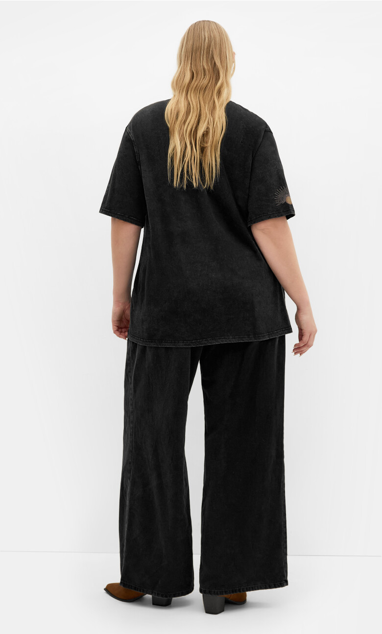 Western Soul Tee - black wash